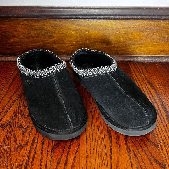 UGG Tasman Suede Slippers Black Embroidered Braid Mens 9 Good Used Condition - Picture 2 of 10
